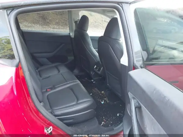 7SAYGAEE9PF865007 2023 TESLA MODEL Y - Image 8