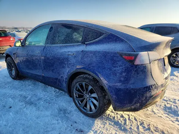 7SAYGAEE9PF871700 2023 TESLA MODEL Y - Image 2