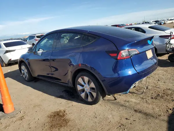 7SAYGAEE9PF873950 2023 TESLA MODEL Y - Image 2