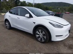7SAYGAEE9PF875861 2023 TESLA MODEL Y