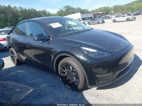 7SAYGAEE9PF888254 2023 TESLA MODEL Y - Image 1