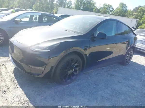 7SAYGAEE9PF888254 2023 TESLA MODEL Y - Image 2