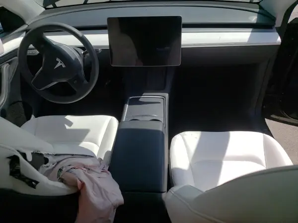 7SAYGAEE9PF888495 2023 TESLA MODEL Y - Image 8