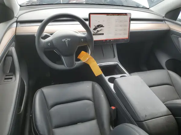 7SAYGAEE9PF930700 2023 TESLA MODEL Y - Image 8