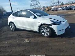 7SAYGAEE9PF930910 2023 TESLA MODEL Y
