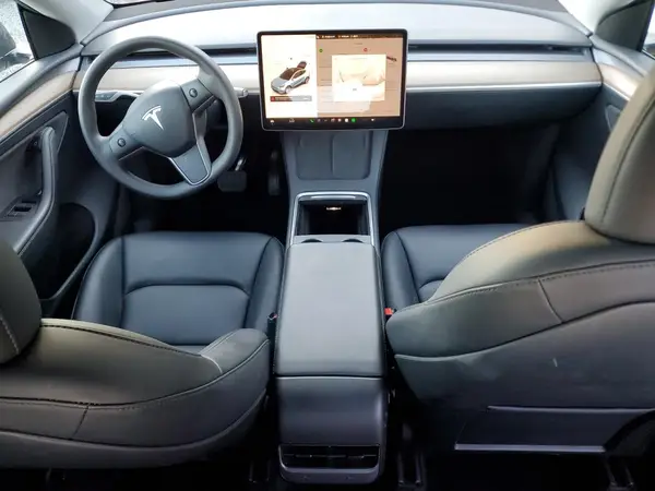 7SAYGAEE9PF932561 2023 TESLA MODEL Y - Image 8