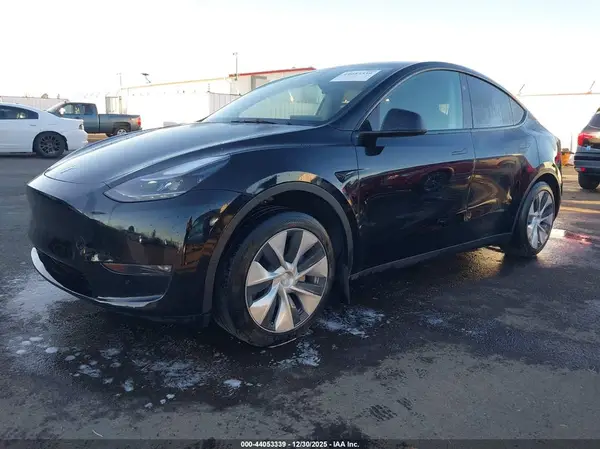 7SAYGAEE9PF965530 2023 TESLA MODEL Y - Image 2