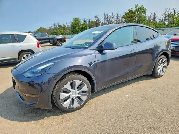 7SAYGAEE9RF002856 2024 TESLA MODEL Y - Image 1