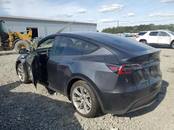 7SAYGAEE9RF015994 2024 TESLA MODEL Y - Image 2