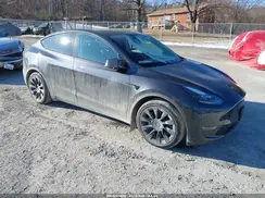 7SAYGAEE9RF018989 2024 TESLA MODEL Y
