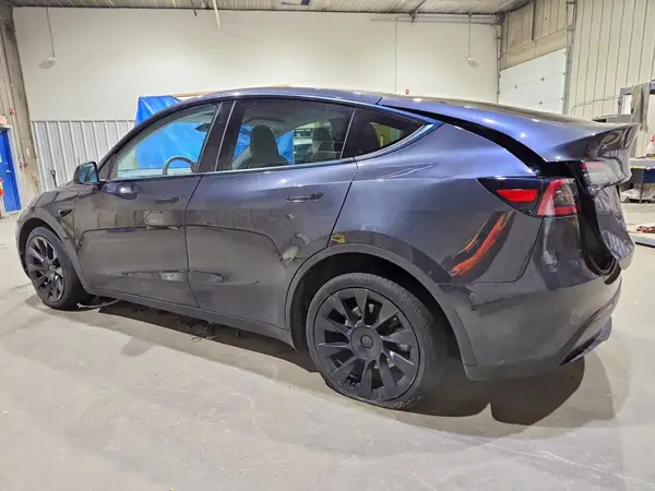 7SAYGAEE9RF022833 2024 TESLA MODEL Y - Image 2
