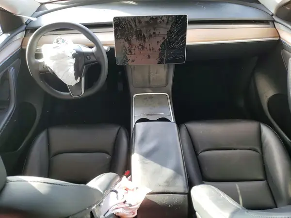7SAYGAEE9RF033198 2024 TESLA MODEL Y - Image 8