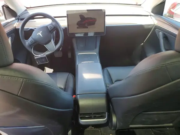 7SAYGAEE9RF036313 2024 TESLA MODEL Y - Image 8