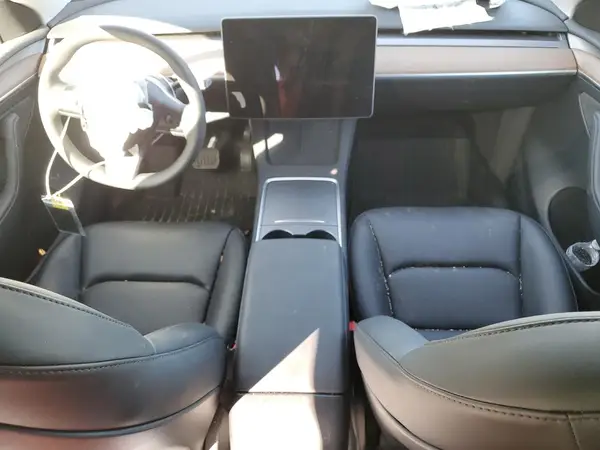 7SAYGAEE9RF070204 2024 TESLA MODEL Y - Image 8