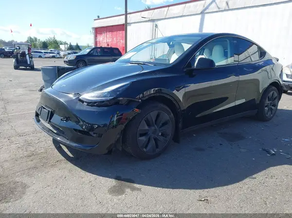 7SAYGAEE9RF116260 2024 TESLA MODEL Y - Image 2