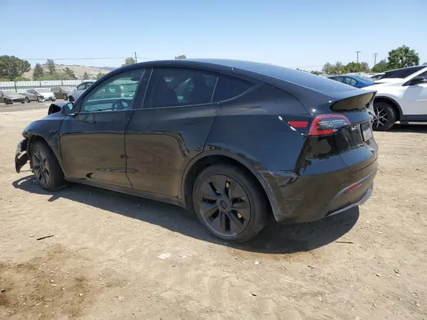 7SAYGAEE9RF125458 2024 TESLA MODEL Y - Image 2