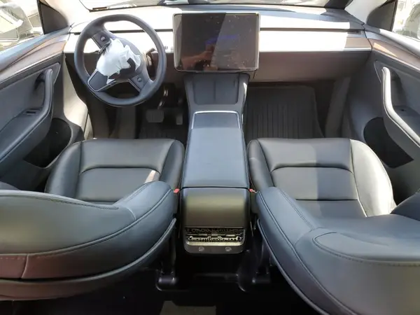 7SAYGAEE9RF125458 2024 TESLA MODEL Y - Image 8