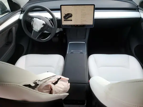 7SAYGAEE9RF131809 2024 TESLA MODEL Y - Image 8