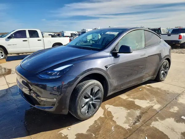 7SAYGAEE9RF166768 2024 TESLA MODEL Y - Image 1