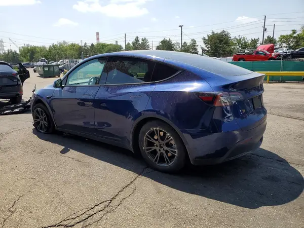 7SAYGAEE9RF193887 2024 TESLA MODEL Y - Image 2