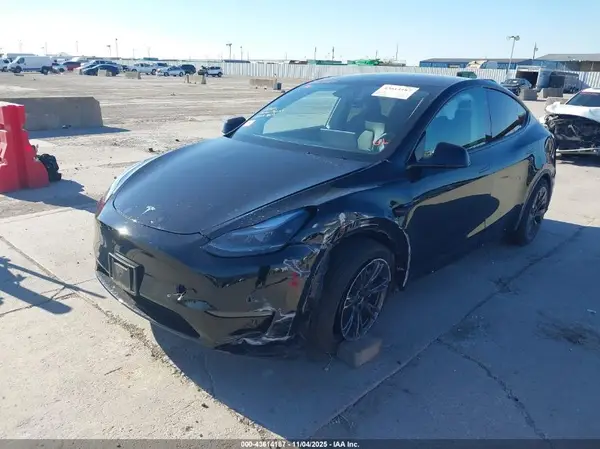 7SAYGAEE9RF194568 2024 TESLA MODEL Y - Image 2