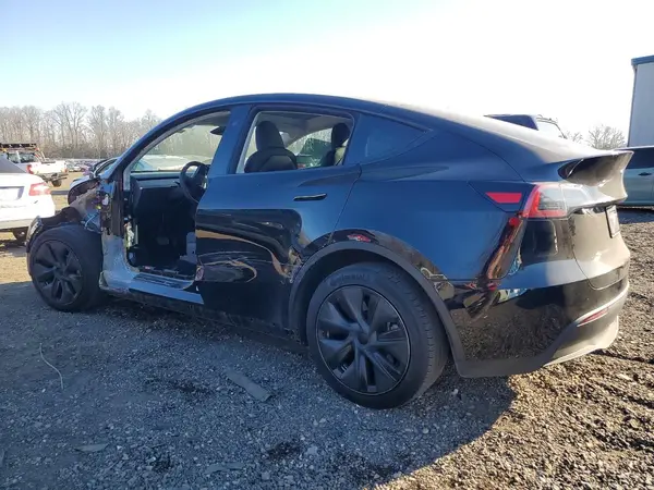 7SAYGAEE9RF207206 2024 TESLA MODEL Y - Image 2