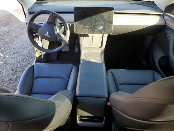 7SAYGAEE9RF207206 2024 TESLA MODEL Y - Image 8