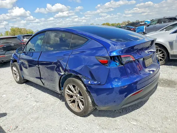 7SAYGAEE9RF981374 2024 TESLA MODEL Y - Image 2