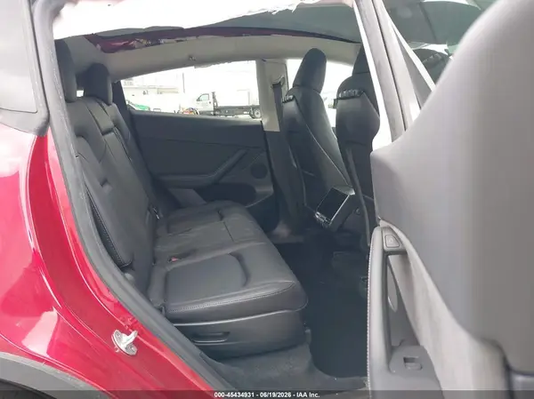 7SAYGAEE9RF992620 2024 TESLA MODEL Y - Image 8