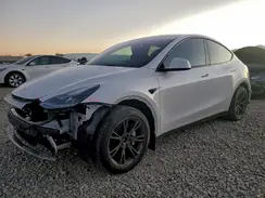 7SAYGAEE9SF222102 2025 TESLA MODEL Y