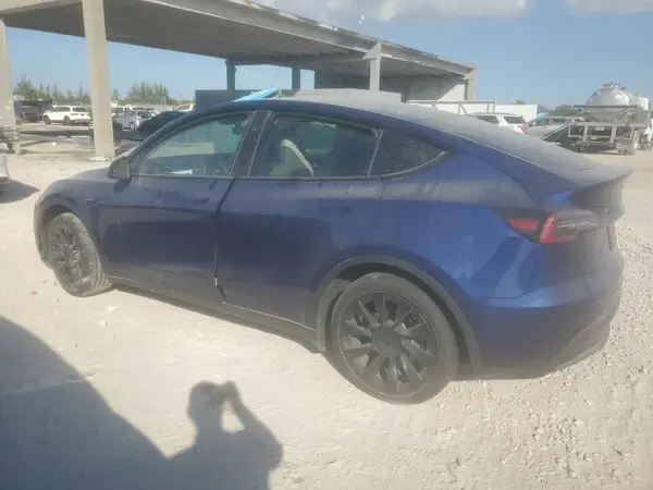 7SAYGAEE9SF224934 2025 TESLA MODEL Y - Image 2