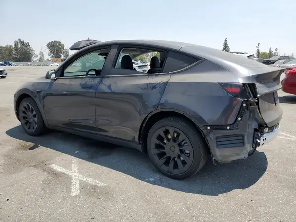 7SAYGAEE9SF225176 2025 TESLA MODEL Y - Image 2