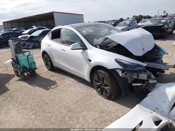 7SAYGAEE9SF256864 2025 TESLA MODEL Y - Image 1