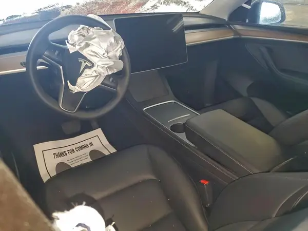 7SAYGAEE9SF272451 2025 TESLA MODEL Y - Image 8