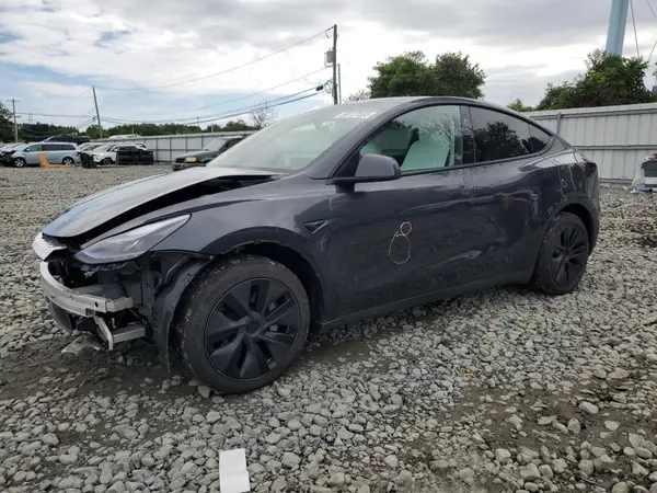 7SAYGAEE9SF294644 2025 TESLA MODEL Y - Image 1