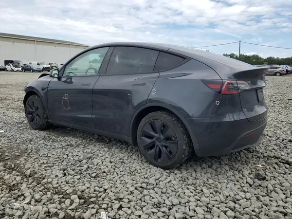 7SAYGAEE9SF294644 2025 TESLA MODEL Y - Image 2