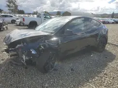 7SAYGAEE9SF307957 2025 TESLA MODEL Y