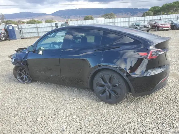 7SAYGAEE9SF307957 2025 TESLA MODEL Y - Image 2