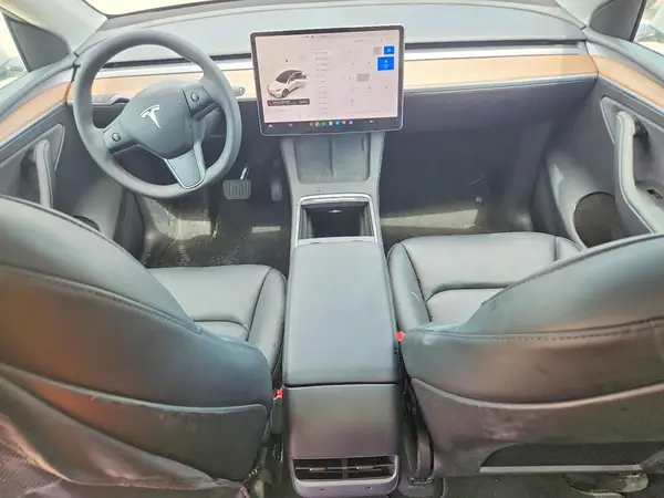 7SAYGAEE9SF308168 2025 TESLA MODEL Y - Image 8