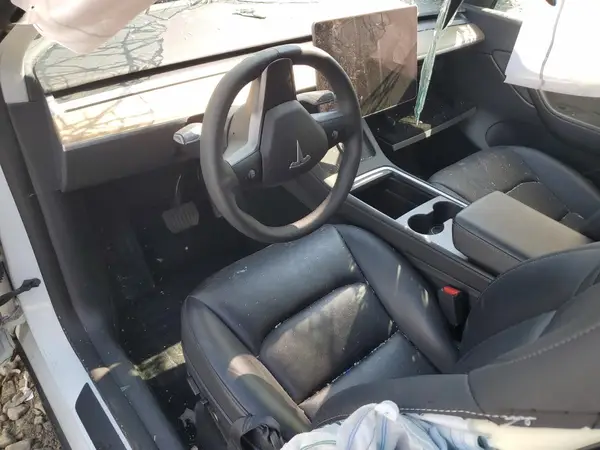 7SAYGAEEXNF365502 2022 TESLA MODEL Y - Image 8