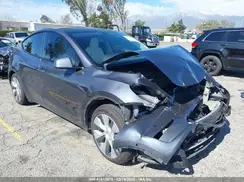 7SAYGAEEXNF381389 2022 TESLA MODEL Y