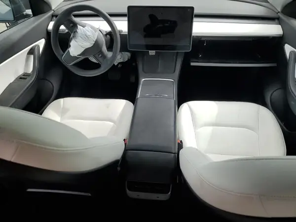 7SAYGAEEXNF402192 2022 TESLA MODEL Y - Image 8