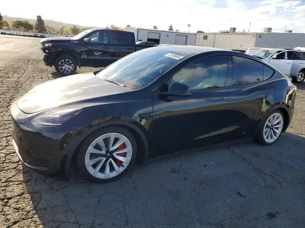 7SAYGAEEXNF429053 2022 TESLA MODEL Y - Image 1