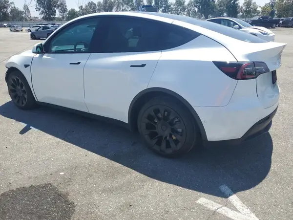 7SAYGAEEXNF515978 2022 TESLA MODEL Y - Image 2