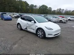 7SAYGAEEXNF519044 2022 TESLA MODEL Y