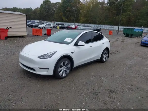 7SAYGAEEXNF519044 2022 TESLA MODEL Y - Image 2