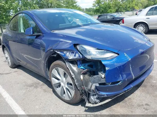 7SAYGAEEXNF533168 2022 TESLA MODEL Y - Image 1