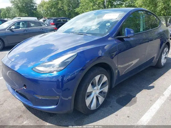 7SAYGAEEXNF533168 2022 TESLA MODEL Y - Image 2
