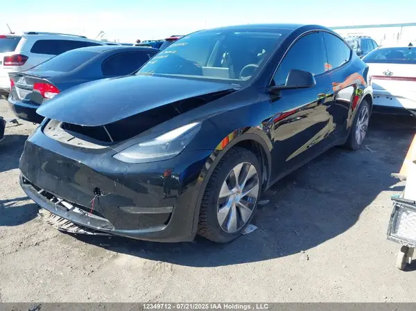7SAYGAEEXNF533624 2022 TESLA MODEL Y - Image 2