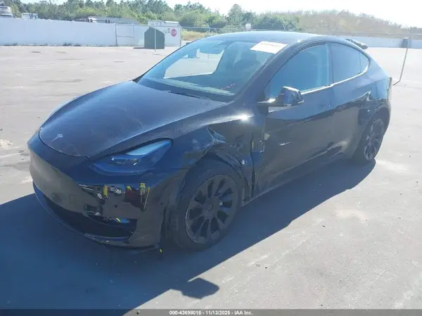 7SAYGAEEXNF534689 2022 TESLA MODEL Y - Image 2